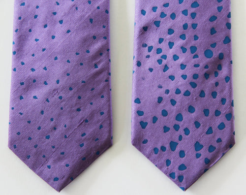 Snow - Lilac and Blue Indian Doupion silk tie