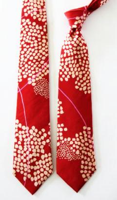 Polka silk tie