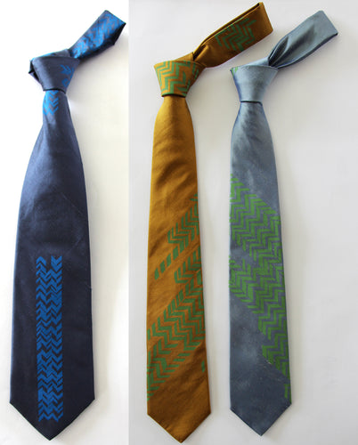 Zig zag indian douppion silk tie