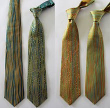 Medium stripe crepe satin silk tie